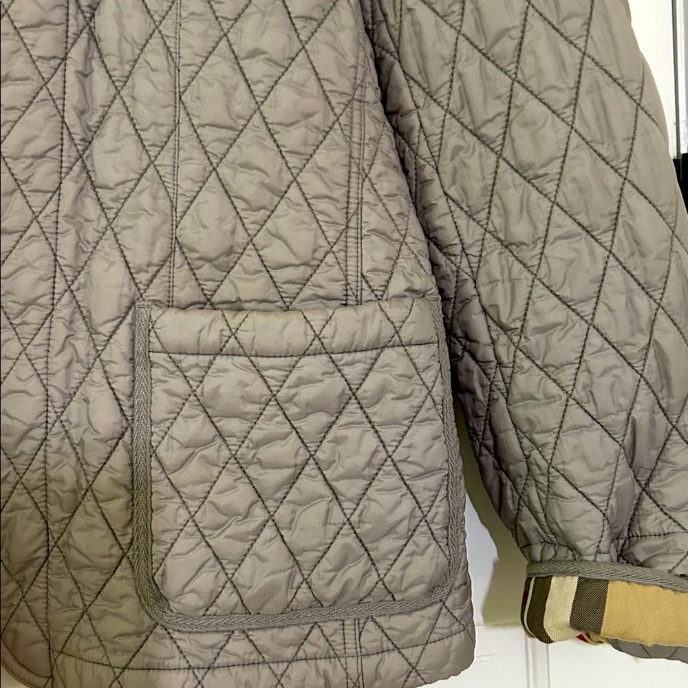 Burberry Quilted Men's Jacket in Herons (size XL) - Picture 10 of 14